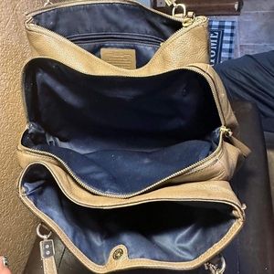 Medium Coach Handbag. Used. Good Condition.